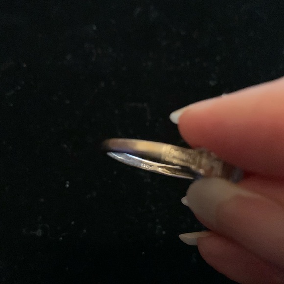 Vintage sterling silver w 3 center topaz stones sz6 marked 925 w small diamonds - Picture 5 of 5